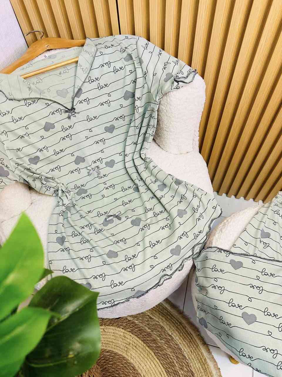 تراك برموده نسائي 
خامه فانيله زبده صيفي ☀️
متوفر ب3 الوان 🤎🩷💚

للحجز والاستفسار يرجى مراسله الصفحه
رقم هاتف واتساب ***********
توصيل بسماية 1000
بغداد 5000
محافضات 6000
يوجد دفع عن طريق الماستر كارد ✅💵
