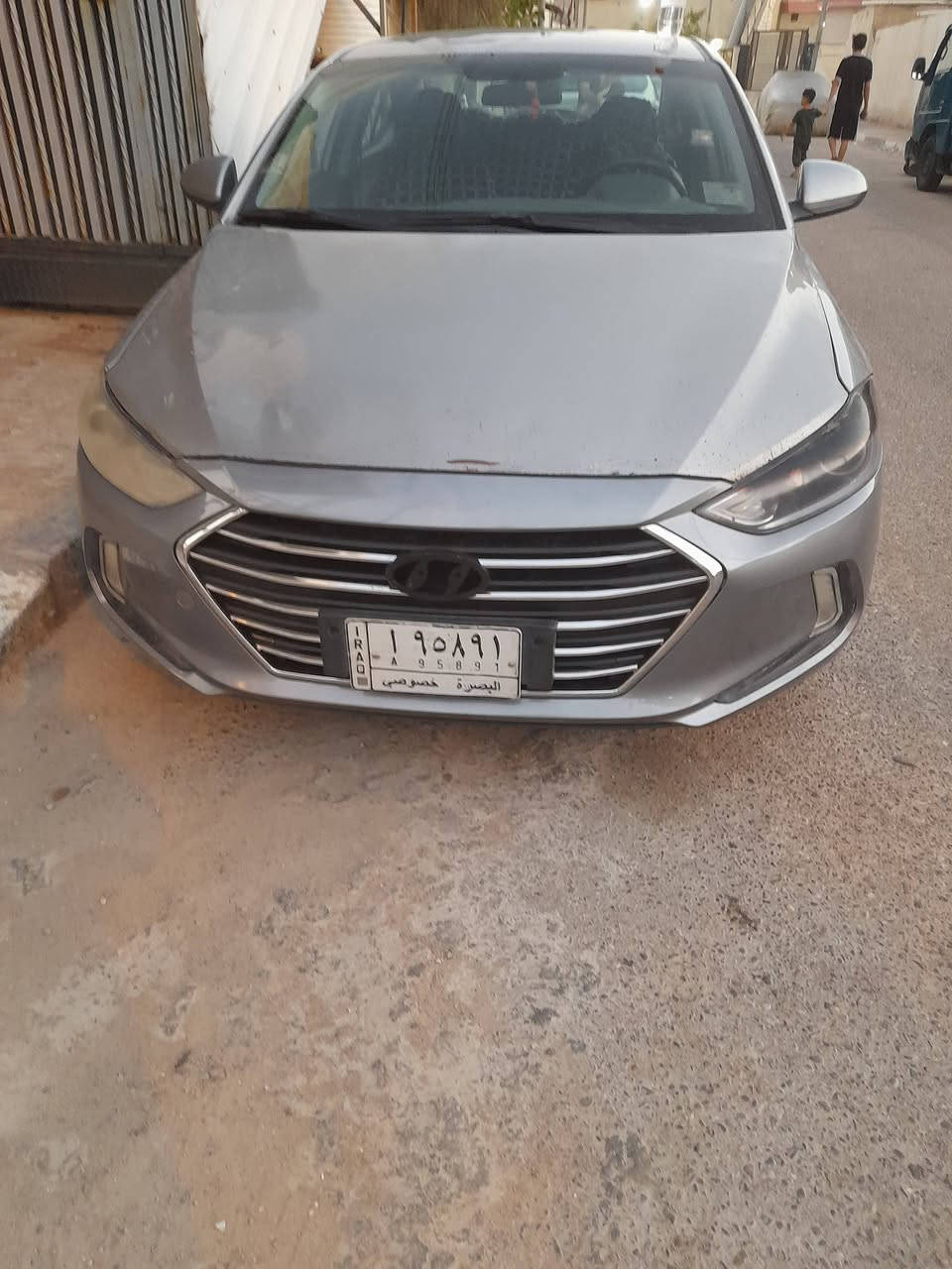 النترا وارد أمريكي موديل١٧ باسمي سنويه ٢٨ السياره جاهزه فقط الحداديه تحتاج  (ضبط)وتوجد بالباب الي خلف السائق دحجه لم تعمر تأتي على البارد//تبريدفول // ابيع او مراوس مع سياره كوريه الاتصال *********** واتساب
