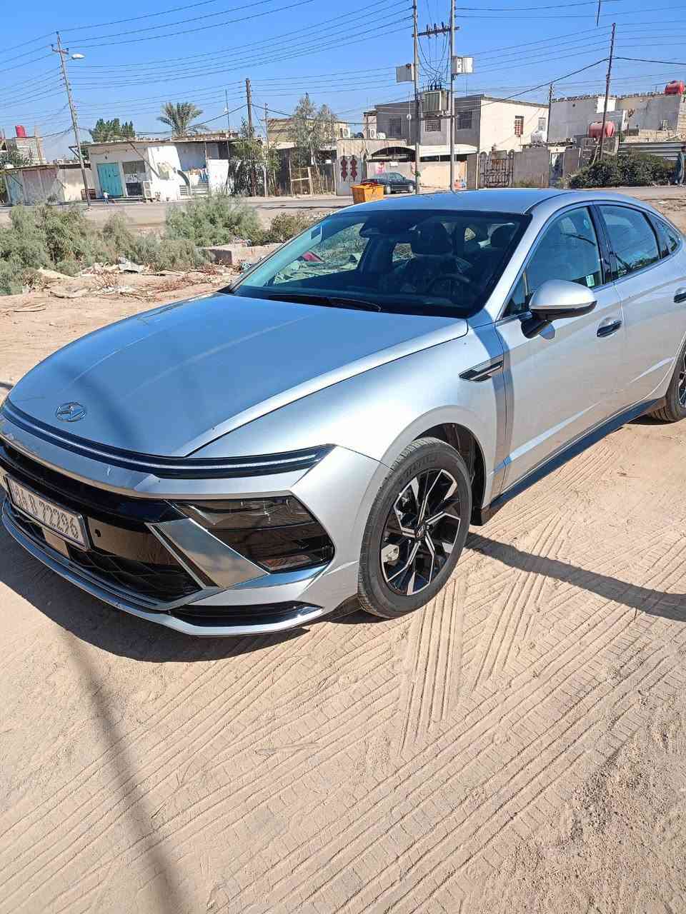 السلام عليكم 
سوناتا موديل 24  سعر 188 وبيها مجال حره باسمي فول عدا الفتحة الشكل الجديد SEL
ماشية 7 الف كيلو لون سلفر 
بيها بنيد ومدكر السيارة  وتشوف بعينك كلش نظيفة جديدة .
المواصفات :
بصمة وتشغيل عن بعد 
تدفئة مقاعد 
قيادة ذاتية 
كشن كهربائي 
الكير 8 نمر
المكان : البصرة 
للاستفسار على الرقم ***********
