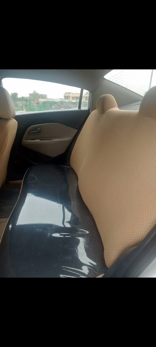 سلام عليكم كيه  ريو موديل  2014 خليج كير محرك خير. من الله  رقم ذيقار تحويل ثاني يوم  بيه. رشات صبغ تخم تاير جديد دوشمه جديده. شاشه  تاب بيه  سياره خير من الله  مكان. سياره بغداد حي الجهاد  رقم هاتف ***********  يوجد واتساب  سعر $73  وبيه. مجال حك جيه.
