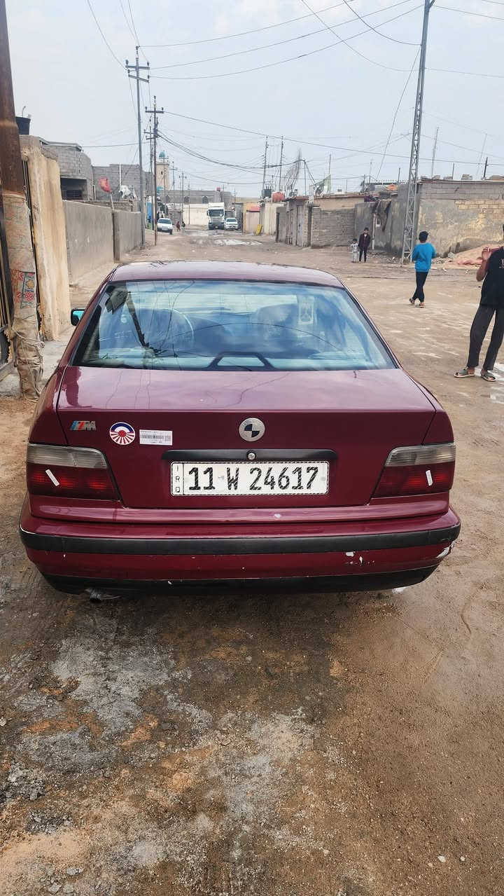 السلام عليكم للبيع بي ام موديل 92 رقم بغداد وراعيه جاري رقم جديد مكينه وكير واكسل وحداديه كفاله مكينه اربعه سلندر كير عادي وجاهزه من كلشي ولاصبغ ولاضربه وتحويل كبل السعر 37  للستفسار ***********  مكاني البصره الزبير  واذا مراوس هم عادي حسب القناعه مكلف بلنشر
