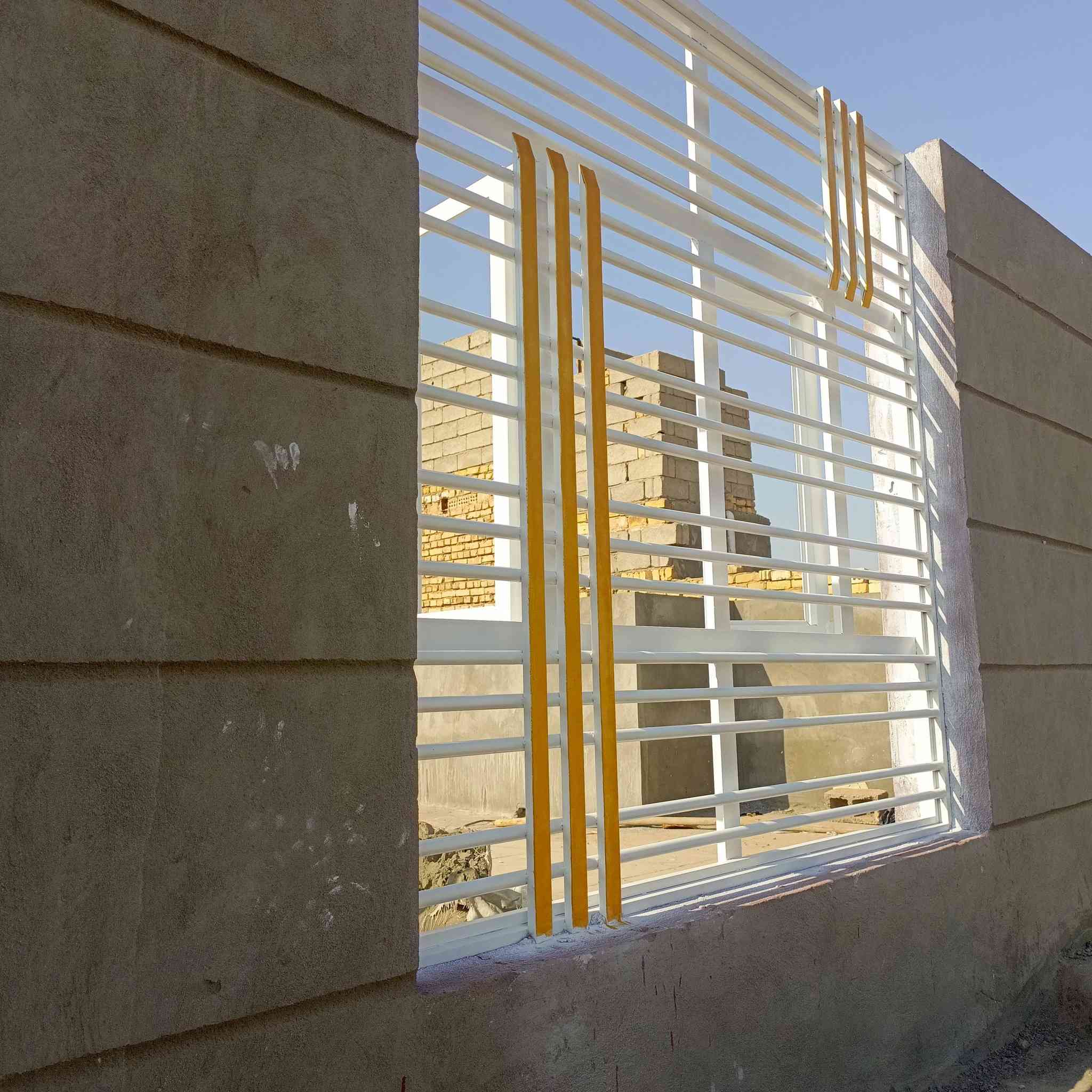 سلام عليكم نشتقل صبق ابو اب وشبابيك وقفاز حدل اوتربيع البيوت نتصال على الرقم بية  ***********
