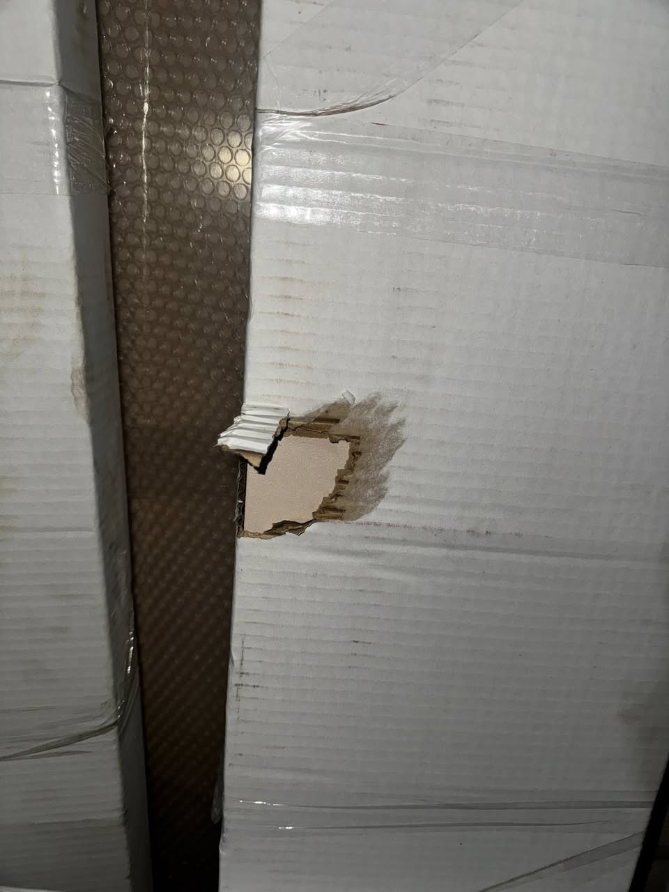 السلام عليكم
غرفة تركيه جديده بعدها بلكارتونه ما مشدوده للبيع 5 قطع ماعرف لونها بس مبين من الكارتونه ***********
