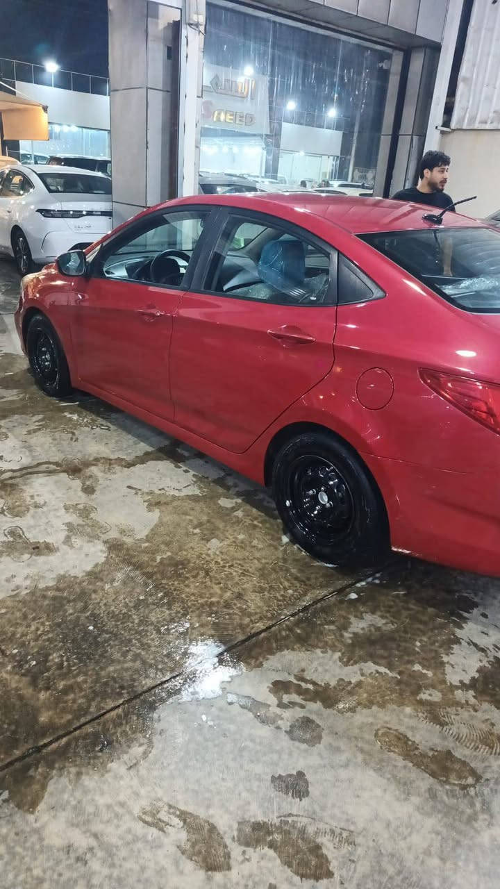 السلام عليكم 
أكسنت مديل 2016
كير مكينة كفالة 
ضرباتها واضحهة عدكم بل سونار 
دواخل نضيفة فول 
السعر 92 وبيها مجال 
بغداد تحويل ثاني يوم 
***********
