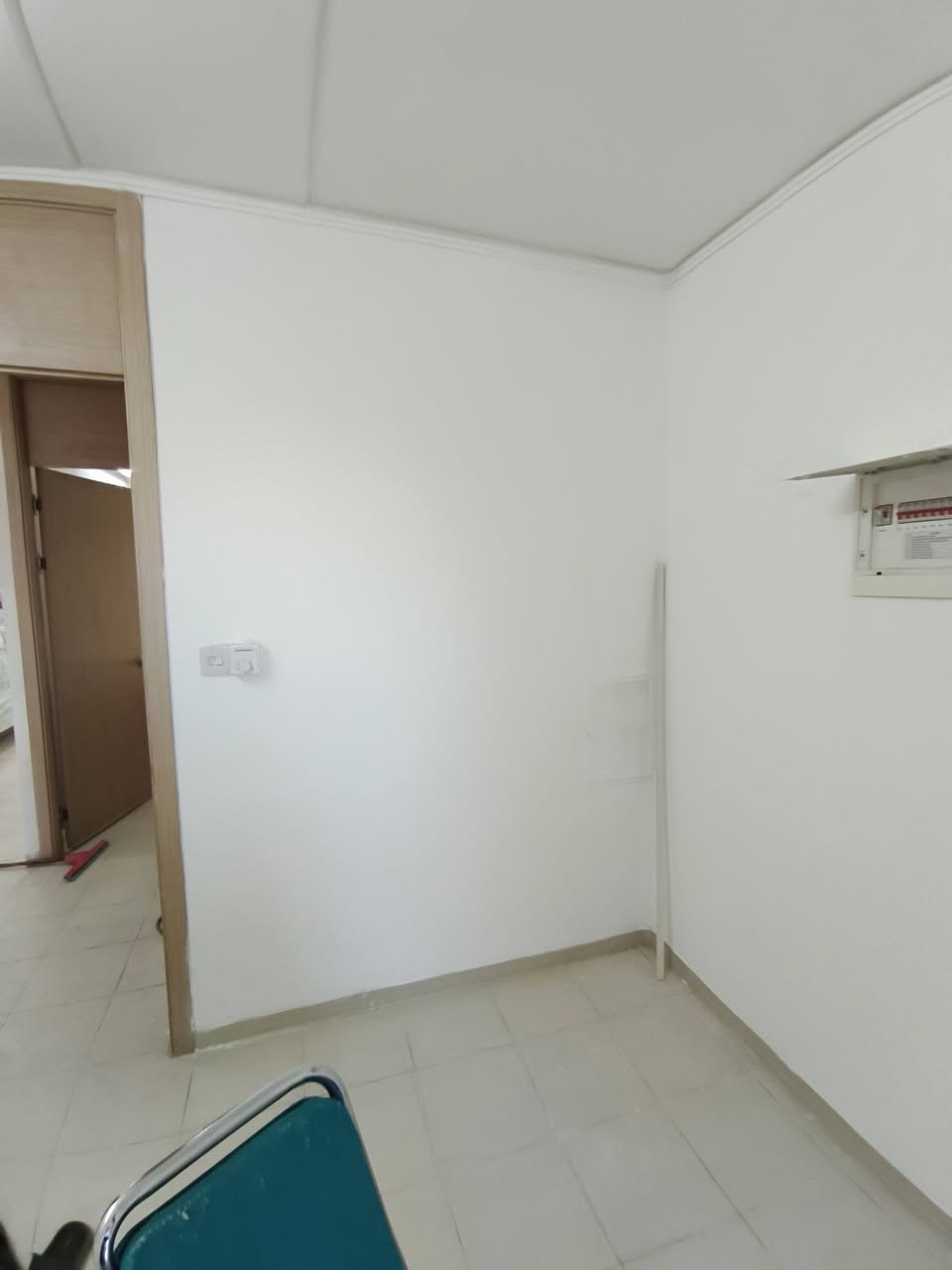 صباغ شغل حلو واسعار مناسبه اشتغل كافت الاشركات للصباغ للتواصل ***********
