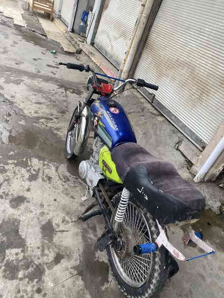 بسم الله الرحمن الرحيم
للبيع او مراوس ايراني محرك فول عل ثالث يعلك
معدل وسرعه خير من الله فصله وطلقات نارر
السعر 210 وبي مجال مكاني موصل حي 17 تموز
للتواصل ***********
