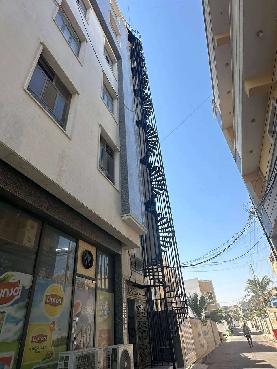 حدادة البركه
حداده عامه ابواب شبابيك سقايف كيسبان كرفانات محجرات 
الموقع ديالى بعقوبه قرب تقاطع القدس 
للاستفسار الاتصال على الرقام التالية 
*********** ابو قيس
*********** ابو رواسي
