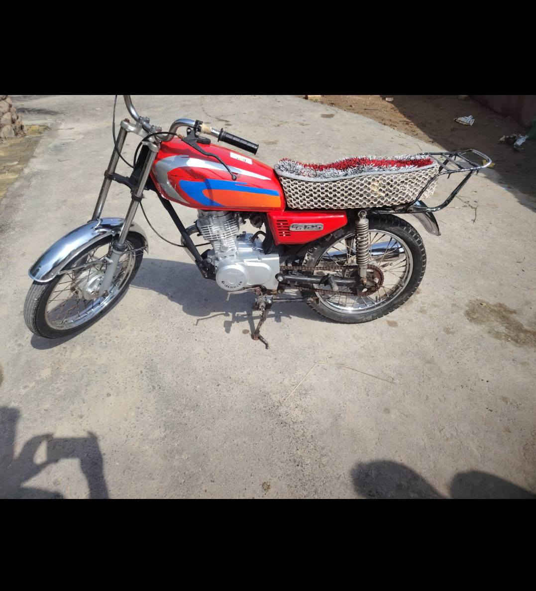 دراجه نامه للبيع حلوه ونضيفه بدون اورق مكان المجر 400وبيها مجال  ‏‪***********‬‏
