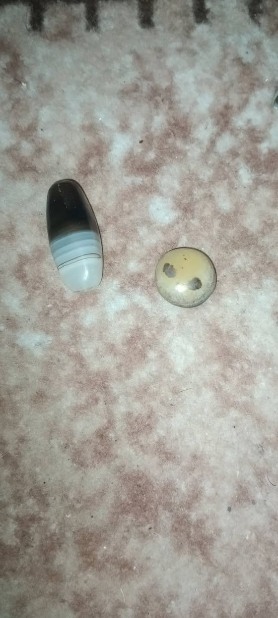 سلام عليكم ورحمة الله وبركاتة. اعزائي هذني المحابس والاحجار للبيع كلمن وسعرة الي يحب يشتري يتفضل خاص. وشكراً ♥


**إذا كنت صاحب هذا الإعلان وتريد حذفه لأي سبب، رجاءا أرسل رسالة إلى الدعم الفني**