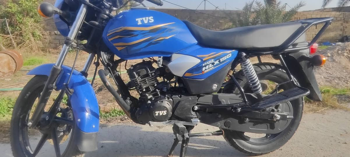 تراجة TVS جديدة 
ماشية الف 
مرقمة بغداد 
ما بيهة اي ملاحضة وكالة
السعر 3 مليون
المكان بغداد بوب الشام


**إذا كنت صاحب هذا الإعلان وتريد حذفه لأي سبب، رجاءا أرسل رسالة إلى الدعم الفني**