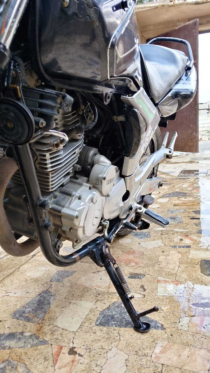 ماطور ياماها ياباني
حجم المحرك 250
مكينه شرط مامفتوحه 
مابي رقم 
السعر مليون و200
وبي مجال بسيط 
رقم ***********
علي العجيلي
