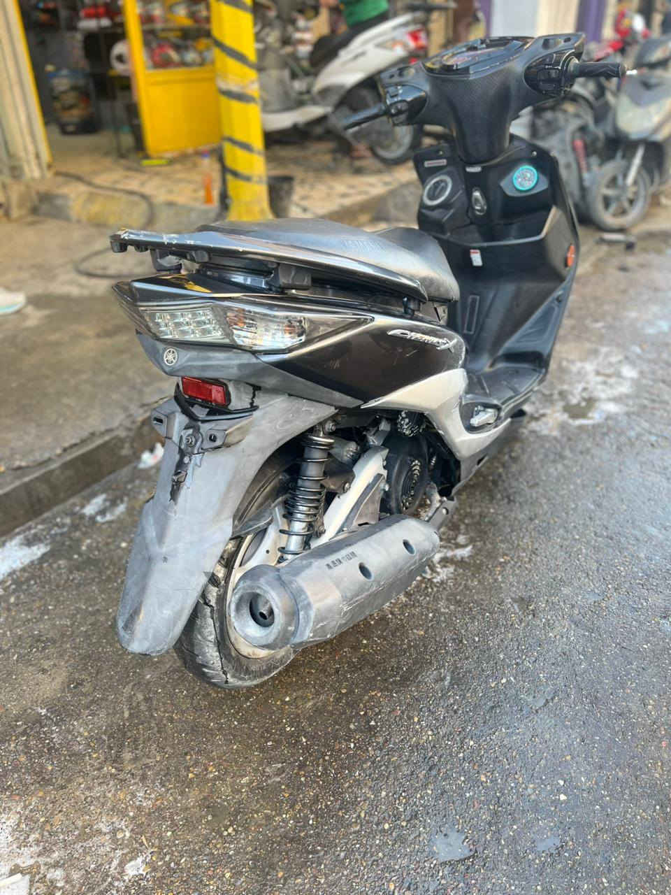 سلام عليكم دراجه سكنس لد كوري دراجه حلوه ومرتبه شلعه معدل ارتب من الصور مكاني الاعظميه سعر واحد وربع وبيها مجال حك الجيه للتواصل فقط على الرقم ***********
مكلف بل نشر
