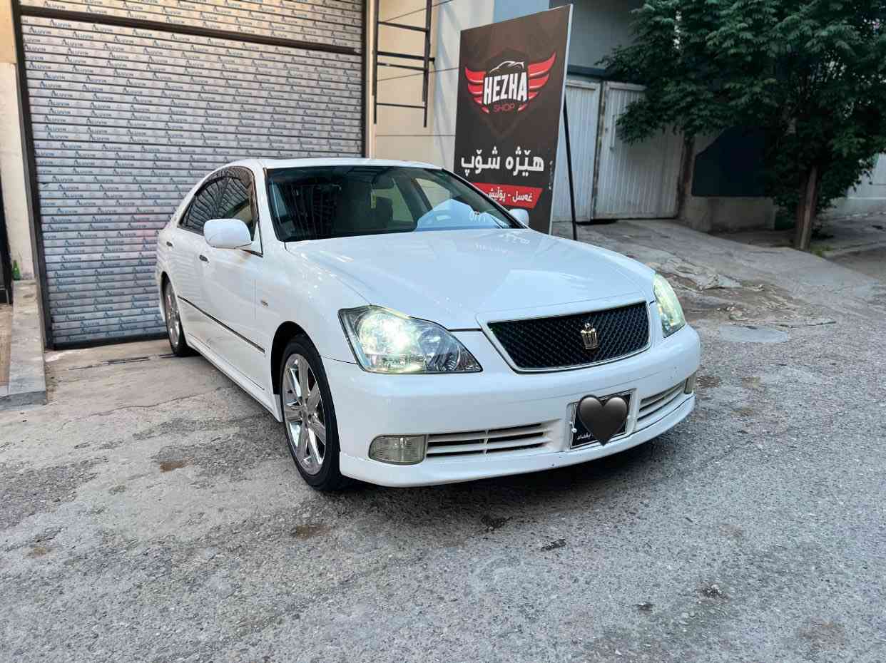 شاهینە ساخ ساخ 182 بێ دووکەڵ بێ بۆیاخ  دەعامیەکانیش بۆیاخ نیە سەیارەکە نموونەیە لە جوانیا  سێ دووگمەی فولل. جلد و سڵایت و هیتەر       سعر  ٩١ گەڵاو معامەلەیەکی برایەنە 
ژمارەی تەلەفوون:***********
