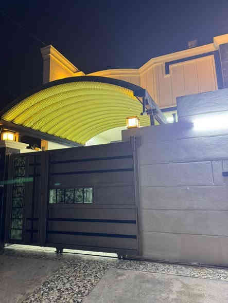 مشتمل طابق ونص بحي الأمين منطقة ال ١٦ قريب على شارع أربعين بناء طابوق حديث ضلع منفصل المساحة ١٢٥ متر الوجه ٦ وربع ونزال ٢٠ شارعه ٢٠م تجاري الشارع كدامه مبلط للبيع السعر المطلوب بي ١٢٥ مليون وبي مجال للاستفسار الاتصال على الارقام التالية
*********** واتساب
***********
