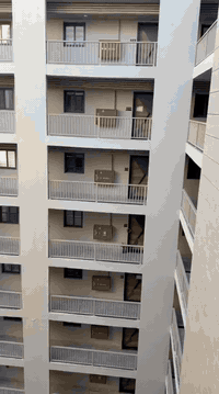 شقة • مجمع السلام السكني • ١٣٢م