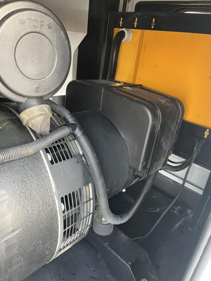 مولده بيركنز 60 kva 
كاتم الشركه غدار 
مولده مستعمله 
بحاله ممتازه كركوك 
***********
 
***********
