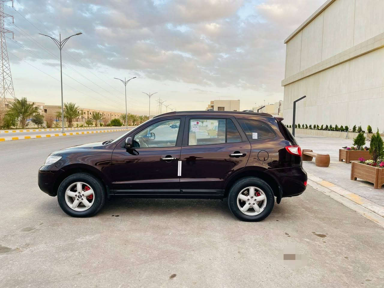 السلام عليكم…
للبيع اعتذر عن الاقساط والوعده ...بسعر 133$$
هونداي سنتافياخليجي 1/1  2009 لون ماروني  (عنابي) رقم صلاح الدين انكليزي(26) سنوية جديدة وهزة جديدة شرط التحويل…
سيارة مكفولة كفالة عامه من الصبغ ومن الفتح والتبديل
سيارة جاهزة بدون اي نقص…
مكينة 6v/2700 بدون فتح
شرط محرك وكير وصدر وكهربائيات وتبريد وتدفئة وتخم تاير سيارة جاهزة من كلشي….
مواصفات فول 1/1 فول معروفه مواصفاتها 
7 راكب 
3:قطع تبريد
سلايت روف 
مري شفط واشاير 
كشنات جلد 
كهرباء كشنات 2
وبيها هواي مواصفات بعد
العنوان/ صلاح الدين/ تكريت…
 اعتذر عن الاقساط والوعده…
السعر 133 $$
للاستفسار
***********
