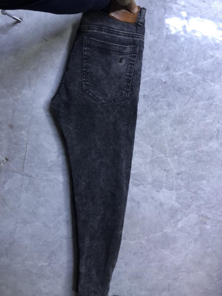 كابوي بوري  2. حجم٣٠.        اشتريتهم طلعو صغار علي اليريدهم اثنينهم١٢وتوصيل اكو          ***********
