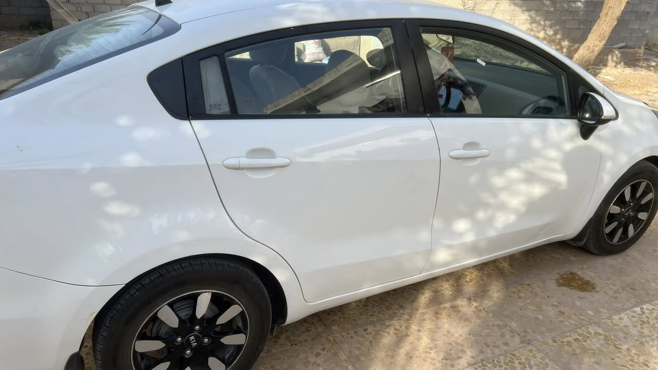 كيا ريو موديل 14 بيهه 3قطع كلير محرك 1600 حداديه تبريد تخم تاير سنويه كله جاهز عنواني ميسان ***********
