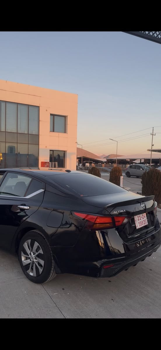 ئالتيمه ٢٠٢٠ سه ياره كه براوه ى دوبه يه واتا بي ره قمه هه موو كيانى له سه ر داقى شه ريكه ماوه گيرو ماكين و هه موو شتيكى بي حايبه ١٤٠ هه زر رويشتوه تازه داخله ژماره تلفون *********** نرخ ٨٠ گه لا ماجالى برايانه
