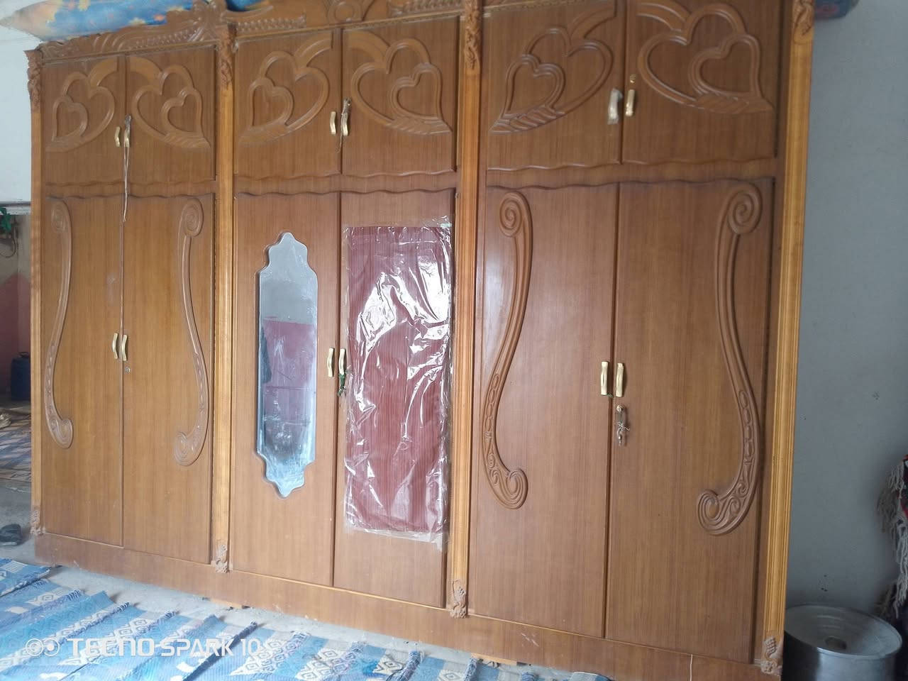 سلام عليكم كنتور للبيع مستخدم 6 بيبان ***********
