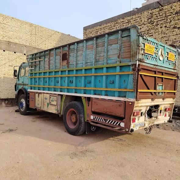 سلام عليكم للبيع البي شاصي 75 برچيم كفالة عامة شاصي مكفول بدون صبغ مكينة 10 جديدة لا وصرف ولا بخار اكسن چي اف مل 82 كير برميل 160 رقم كركوك انكليزي 3 لوحات اماسسة مقطورة قمارة ابلادية بدون صبغ تخم تاير حدادية جديدة الاستفسار ***********
