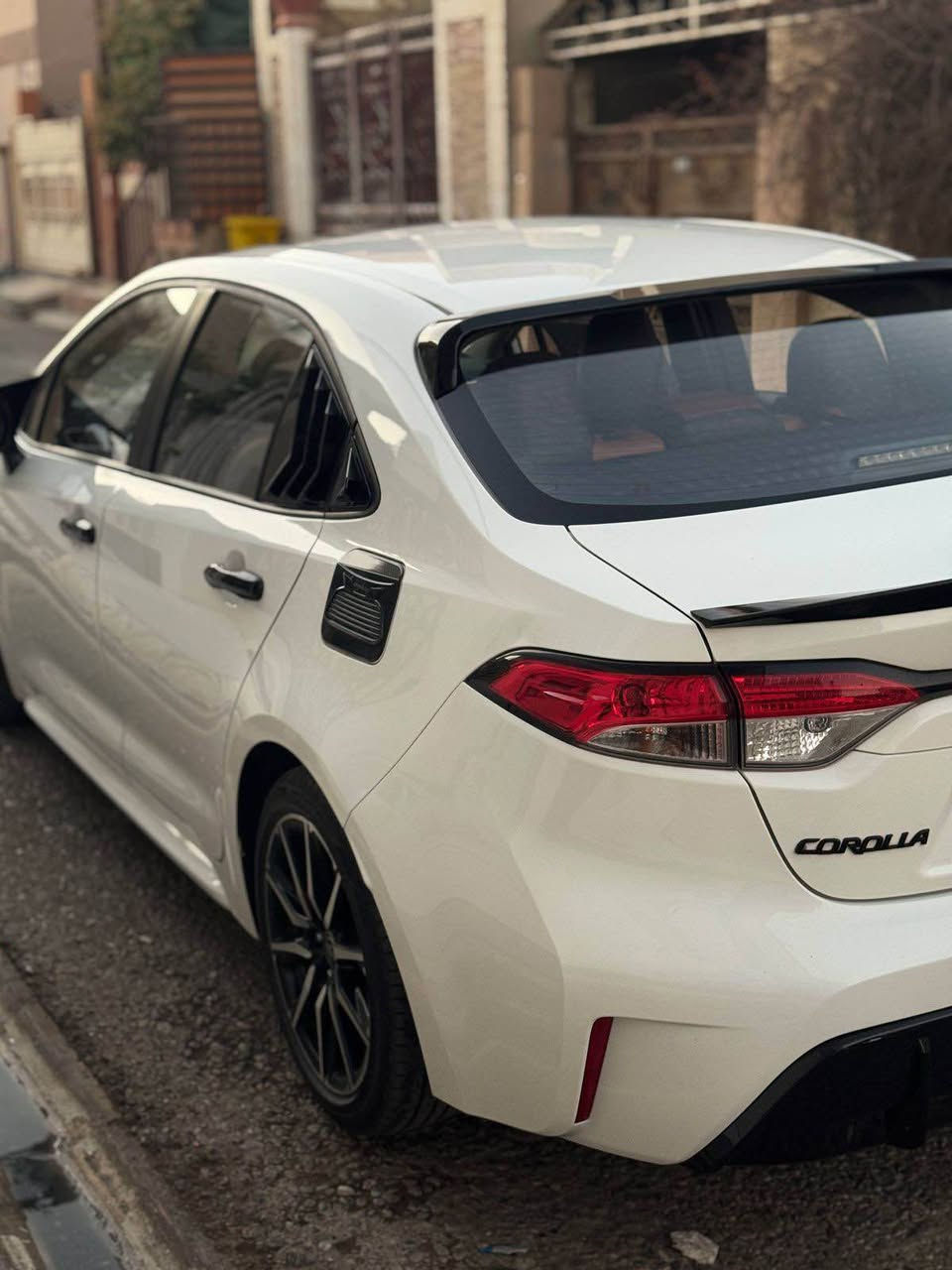 سيارة كامل جديده وكلين تايتل رقم اربيل وكماليات كامله عليها ماشيه ٦٥ الف
*********** كركوك, العراق
