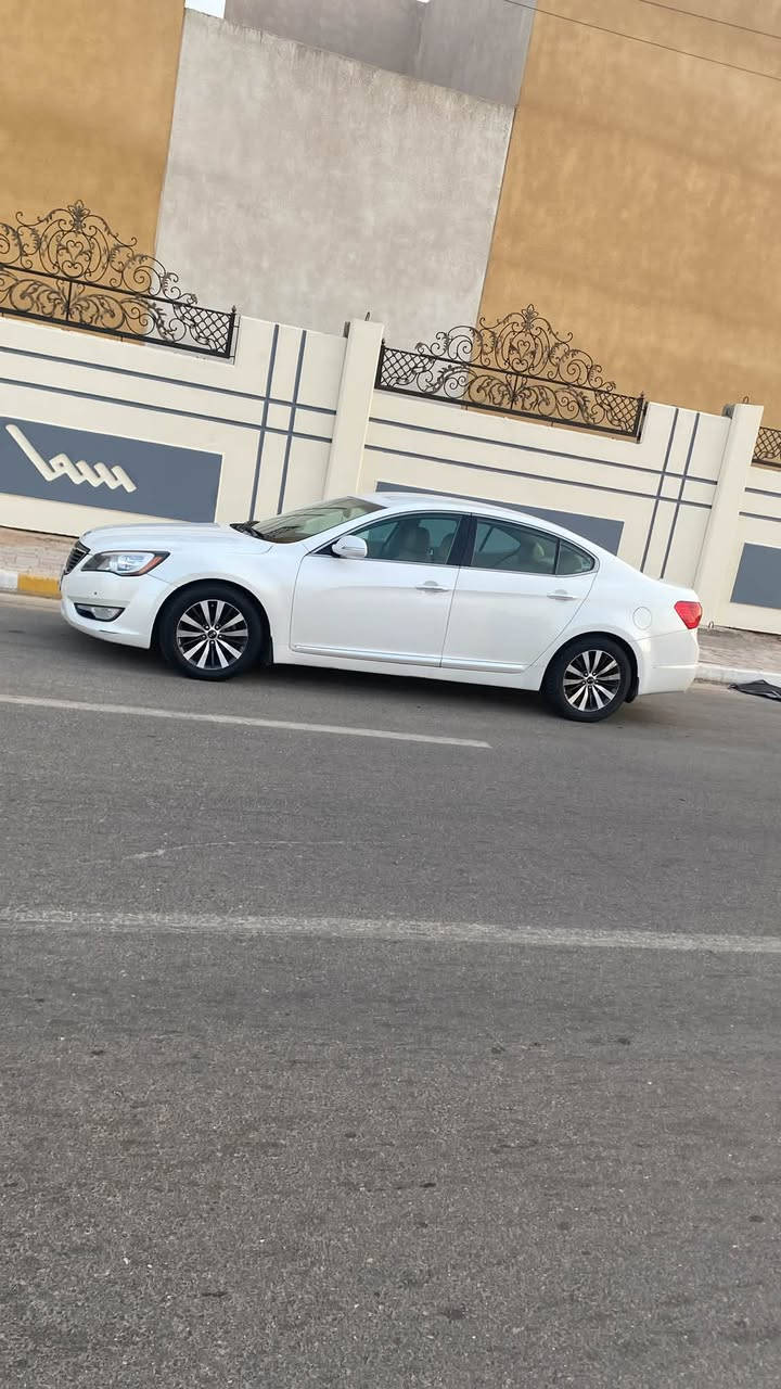 السلام عليكم للبيع كيا
كادنزة موديل 2012 وارد خليجي فول مواصفات واحد على واحد ماعدا الفتحة محرك سلندر V6  3500 دوش رقم بغداد مشروع وطني تحويل ثاني يوم مكفولة من الضربة والتبديل فقط صبغ قطعتين جاملغ امامي وباب امامي للجمالية علماً ان السيارة جديدة وجاهزة من كلشي محرك كير حدادية تبريد كلة جديد السعر 103 مع المجال البسيط مكان السيارة كربلاء المقدسة للاستفسار اكثر الاتصال على الرقم التالي *********** بيع فقط بدون مراوس 
(مكلف بالنشر)
