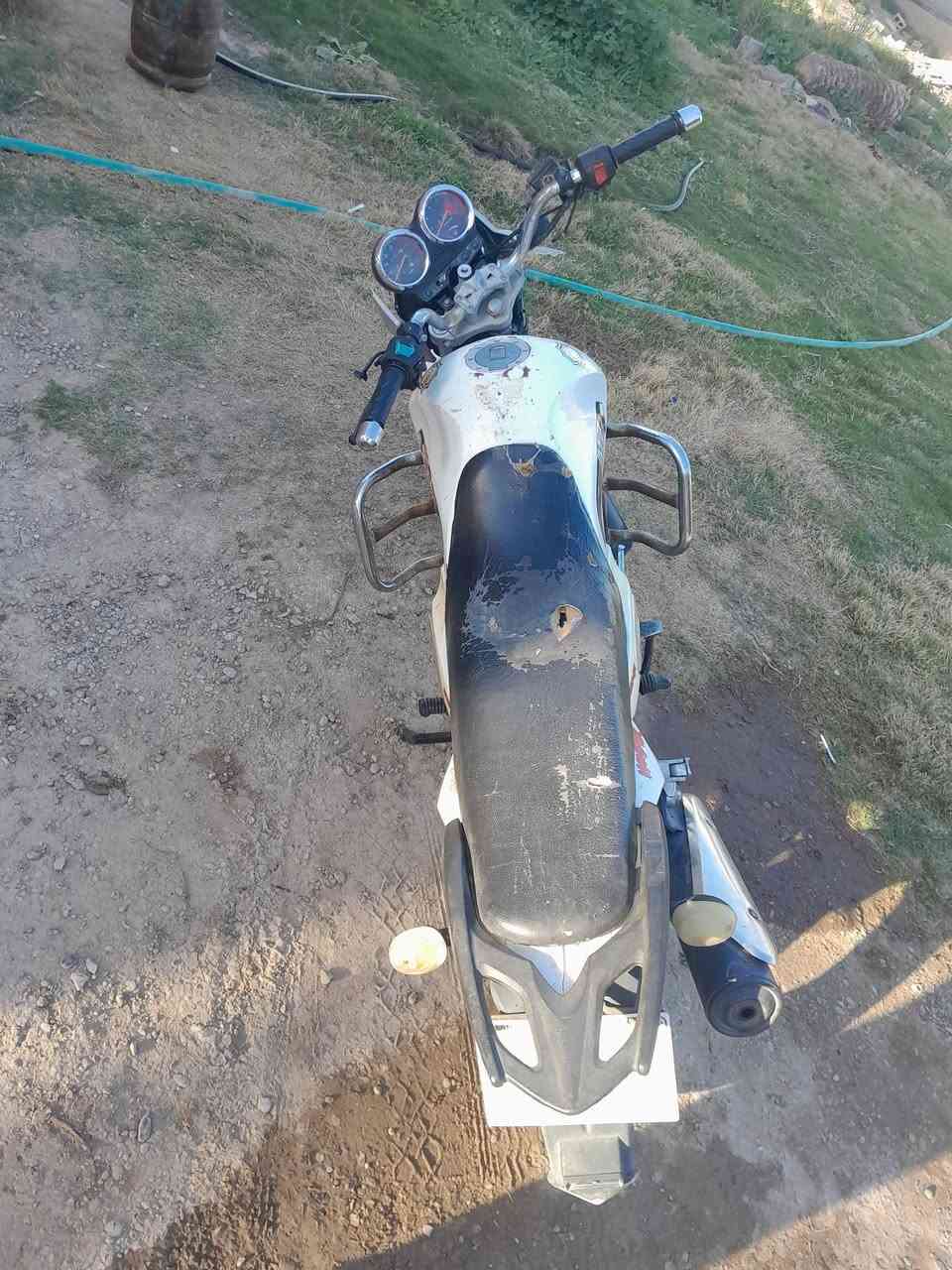 السلام عليكم امزه للبيع كهربائيات شغاله دراجه نظيفه السعر 450 وبيها مجال للطيبين***********
