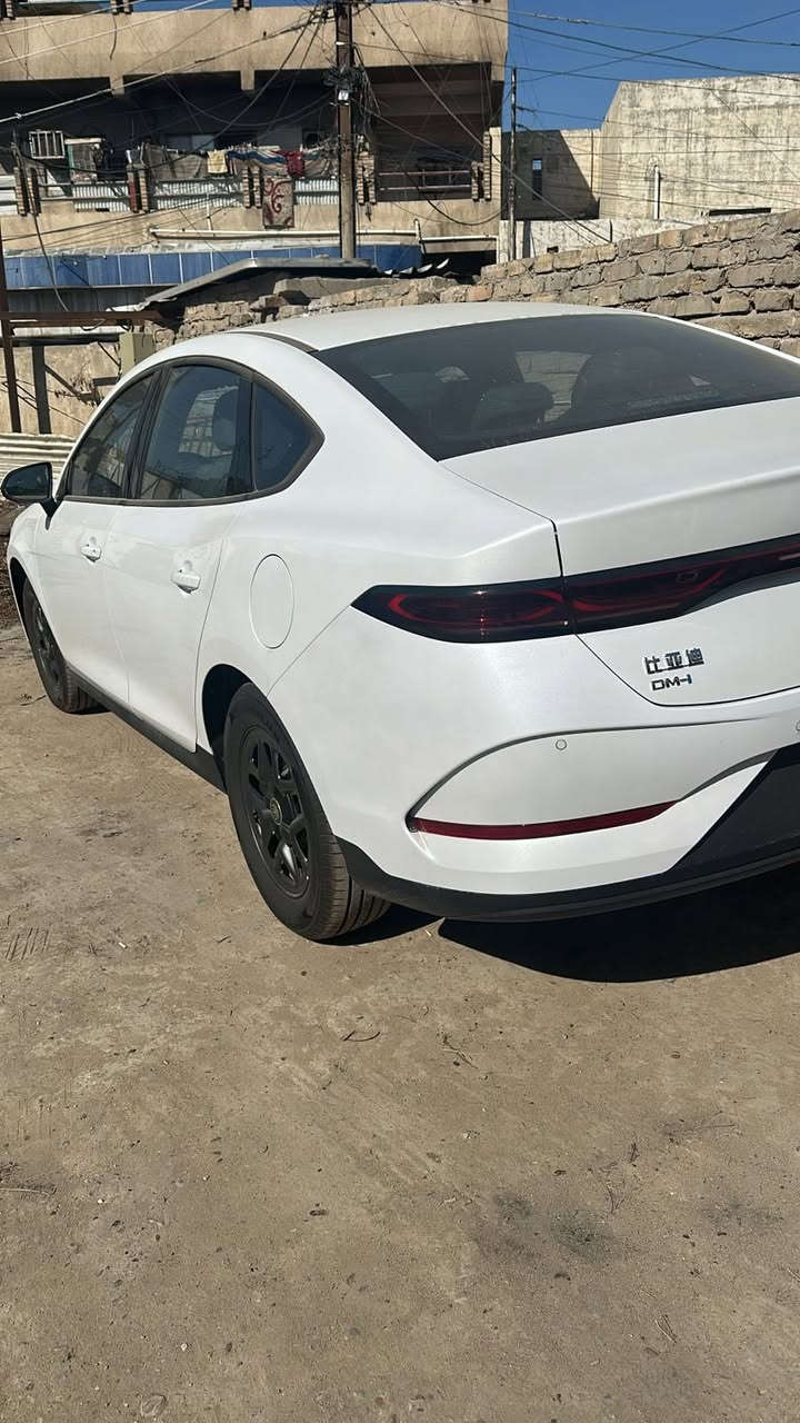 للبيع بي واي دي جن بلاس
زيرو ماشيه 243 كيلو 
مكفولة بكفاله الوكالة 
داخل زيتوني 
غراض كاملة مع الارضيات والشاحنه 
مرقم بغداد دولي  باسمي 
السعر 18و400 
لاتصال ***********
