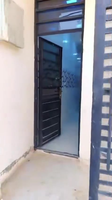 بيت للايجار بالمخابرات اجاره ٥٠٠ للاستفسار ***********
