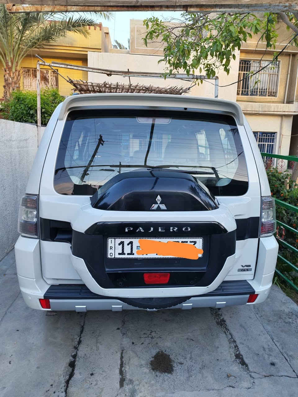 سلام عليكم
للبيع

باجيرو موديل ٢٠١٥خليجي حبتور

رقم بغداد

فول مواصفات واحد على واحد

كشنات كهرباء

فتحة سقف

دمام

حساسات

زراك لايت

مري كهرباء

فورويل

السعر ١٧٠ وبيهة مجال

مكان السيارة بغداد

الاتصال ***********

كير مكينة كفالة

مكفولة من الصبغ فقط بارد بسيط
