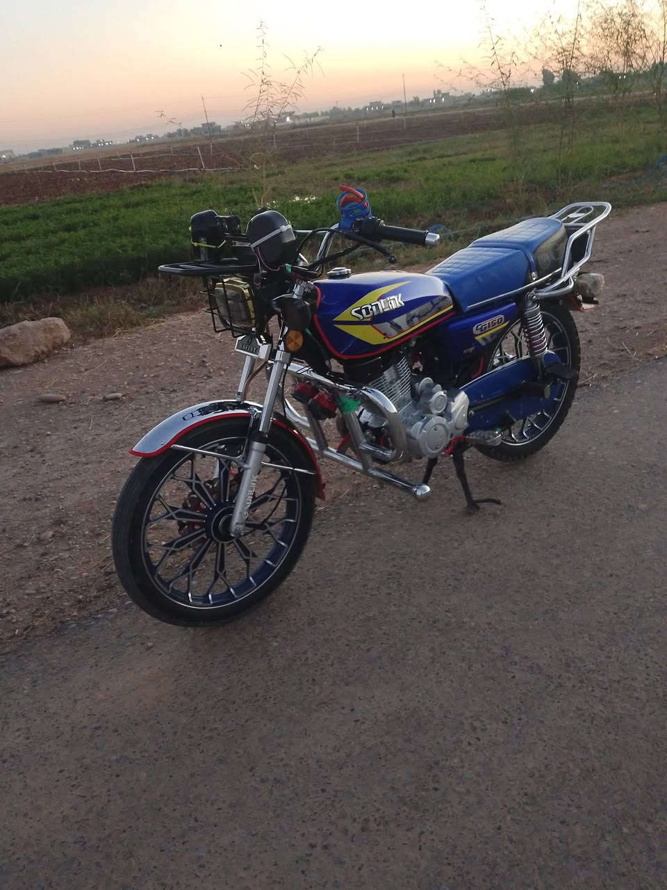 سلام عليكم ماطور سفيان البيع  موديل 24السعر 650وبي مجال المكان البعجيل ***********
