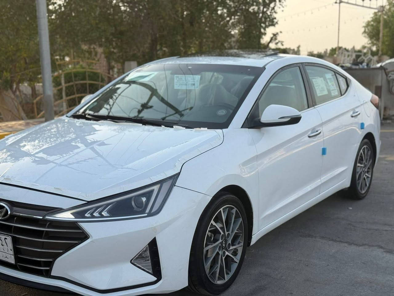 الانترا 2020 خليجي رقم بغداد
السياره جديده وكل نقص مابيها بيها كلير بلجاملغ الخلفي وبلبنيد السياره جاهزه وحلوه رقمها بغداد 
بعد الها شهر واحد وتصير حره مكانها ذي قار 
***********
