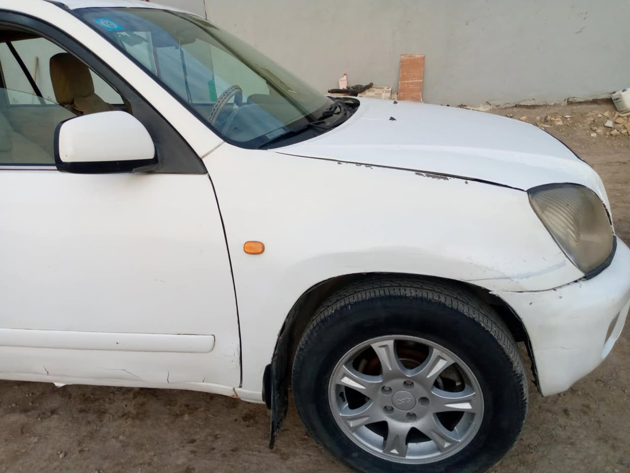 السلام عليكم..
للبيع تيكو موديل 2012.
رقم واسط باسمي  كير محرك تايرات باتري جاهزه من كل شي العنوان الحله الشوملي السعر 50بيه مجال 
***********
