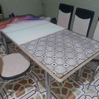 ميز اكل مع 6 كراسي نظيف السعر 125 الف هاتف 07831301889 ابواحمد