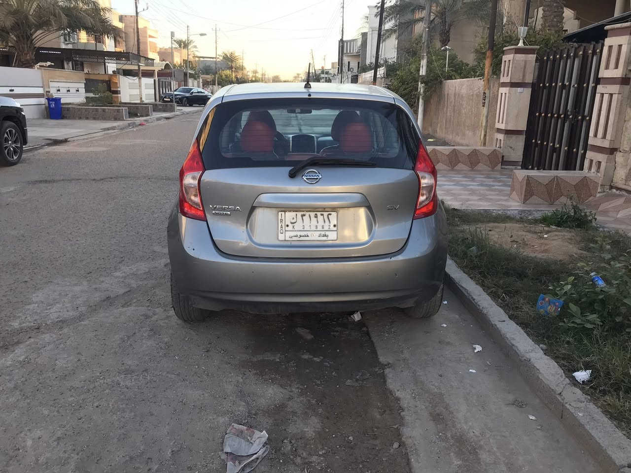 نيسان فيرسا نوت للبيع ماشية 100 الف شغالة بسمي موديل 2015 السعر 80 $ مكان العامرية شارع العمل الشعبي ***********

