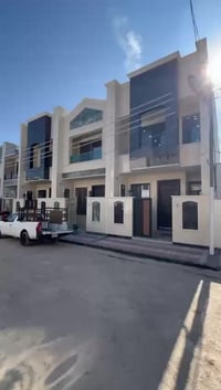 تونات للبيع مساحة الدار الواحد 100متر 5في20  زيرو الموقع الظباط مقابيل...