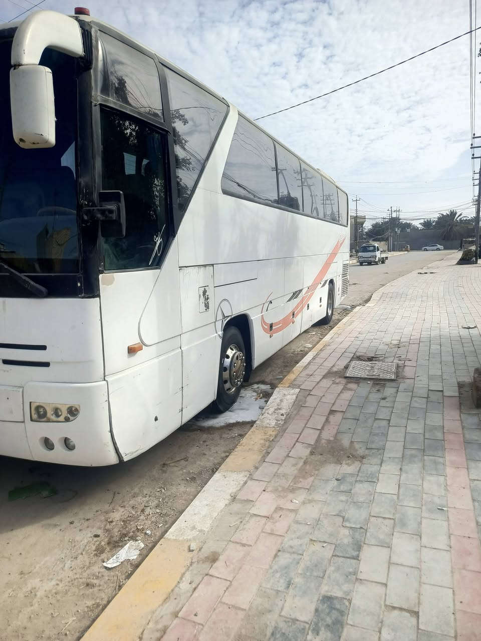 السلام عليكم 403 للبيع او مراوس جاهزة للعمل سيارة جديده مال شغل ***********
