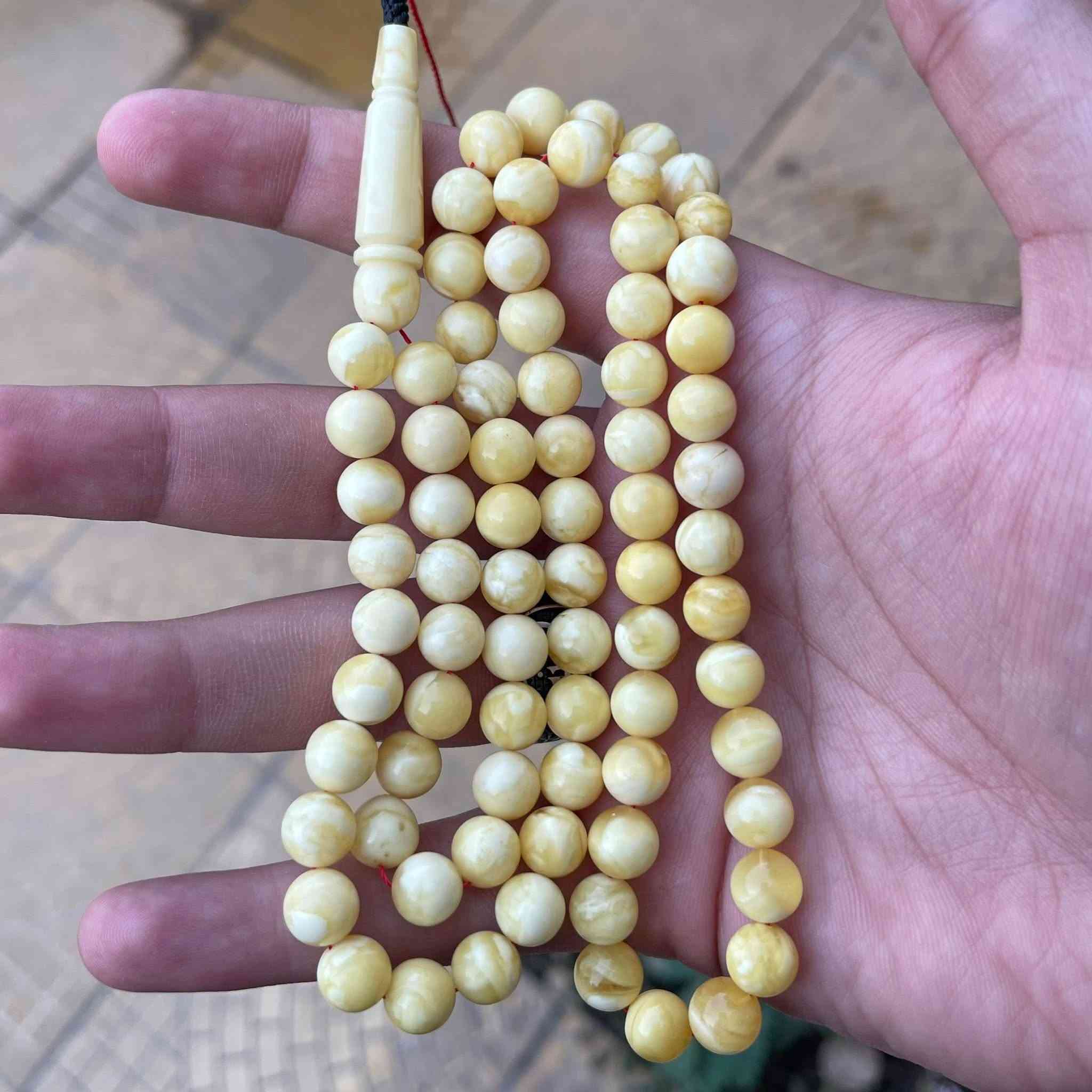 مسباحين كهرب جبس معرق و شجري صنوبري
المسباح الاول : كهرب مدور جبس شجري صاك تربل سوبر شاهد مميز المسباح مفروز فرزة قوية تبارك الله تفاصيله : 

الوزن : ٣٤ غرام
العدد : ٧٥ حبة
القياس : ٩ - ٩،٣ ملم

المسباح الثاني : كهرب صنوبري جبس بعسل شجري بلكامل سوبر بادي يغلف شاهد ستندر مشخط مميز تفاصيل المسباح :

الوزن : ٢٣ غرام
العدد : ٤٧ + ١ حبة
القياس : ١٥،٥ / ٧ ملم 

ضمان مدى الحياة على المسابيح كهرب حر طبيعي غير معالج نهائياً 

للاستفسار التواصل خاص 
يوجد خدمة توصيل لجميع محافظات العراق


**إذا كنت صاحب هذا الإعلان وتريد حذفه لأي سبب، رجاءا أرسل رسالة إلى الدعم الفني**