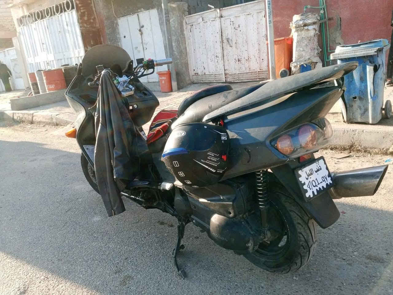 150كوم حديد بسبب الظروف ابيعه طافيه طافيه لا تجيني تكلي تشتغل ومدري شنو متروكه صارله شهر الشراي يجي ياخذه ما تشتري لا تدخل خاص اخيك مكاني كربلاء حي العامل


**إذا كنت صاحب هذا الإعلان وتريد حذفه لأي سبب، رجاءا أرسل رسالة إلى الدعم الفني**