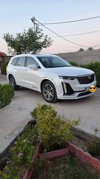 كاديلاك XT6 • كاديلاك 2023 • سيارة دفع رباعي • 7 راكب • محرك 6 سلندر •...
