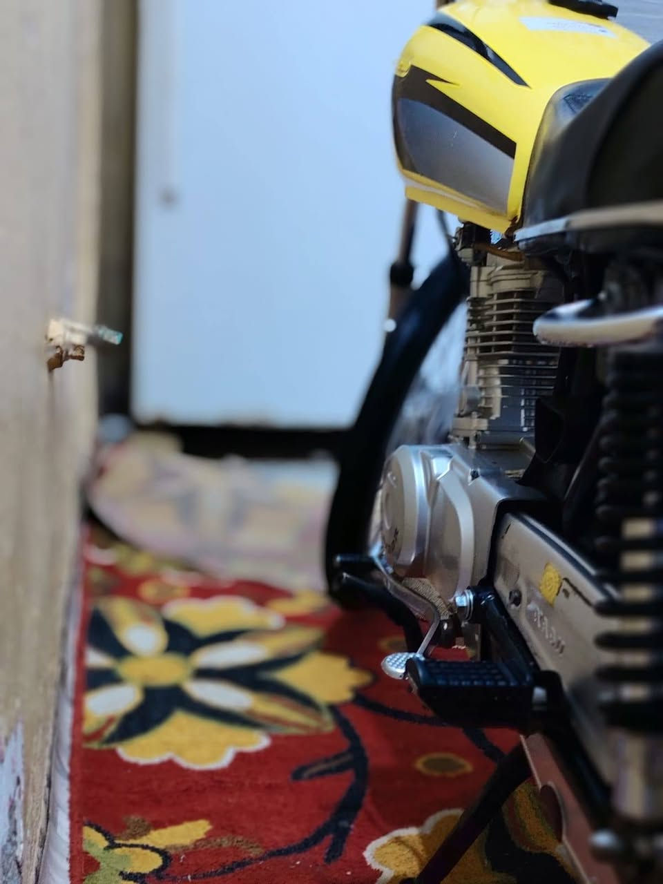 سلام عليكم عليكم شباب دراجه البيع صاله شهرين من معمره بدون مكفوله كفاله عامه سعر٧٠٠وبي مجال موشراي لايتعبنه ***********
