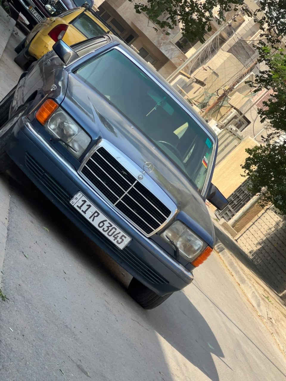 السلام عليكم مارسدس جامبو
موديل ١٩٩١
مصبوغه جماليه قواعد دبلات بلاد 
سلايت طكتين شغال 
منضومه بانزين جديده 
السياره عليه ادامه كامله رقم بغداد 
كشنات كهرباء 
تخم بردات 
السعر ٧٨ وبيه مجال قليل 
واذا اكو مراوس اراوس 
مكان بغداد 
***********
