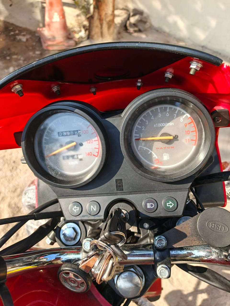 السلام عليكم عندي دايوان 2023 الدراجه كفاله عامه جيب 3 فيتريه وياك برغي ما مفتوح بل مكينه مكينه خرسه دراجه جديده جانت نايمه بل حجز ماشيه4 الاف بعدها بحاله الوكاله منضومه زنون كامله شديتلها قبل اسبوعين اشاير عداد مال كير كلشي شغال سعرها 2150 كتبتلك السعر لا تكسر بحلالي بل تعليقات انطي سعر معقول مكاني الدوره للاستفسار اكثر الاتصال او المراسه واتس ما متواجد فيس ***********
