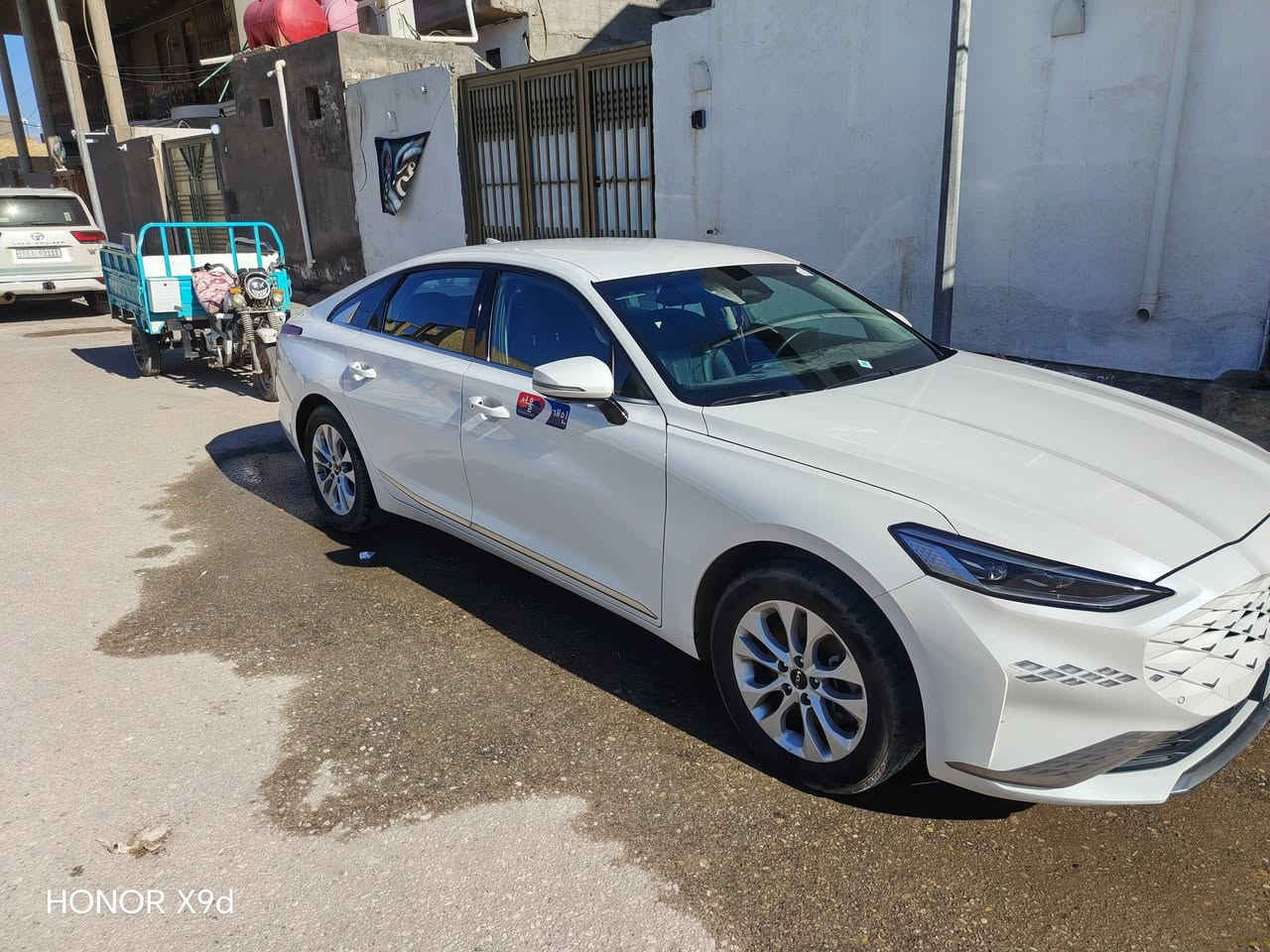 يالله كي 8 فول
***********

رقم قادسيه شهداء وكاله عامه 

موديل 2024 غاز 

السعر 216 

السياره كفاله عامه 

مواصفاته 

كير 8نمر

محرك 6سلندر 

كشنات امامي تبريد تدفئه

ستيرن هيتر

تحديد المسار 

سياقه ذاتيه 

توقف ذاتي 

رادارات امامي خلفي 

حساس امامي خلفي 

سايد بريك بصمه

جنطه ذكيه

تبريد بيانو

شاشه اعطال

اشاره ترحيب

تشغيل عن بعد 

كشن مساج ظهر ورجل 

شاشه متصل 

كير ماوس

كامره دوار

تخم تاير جديد

باتري جديد

حداديه كله جديد

سياره ماتخسر عليهه فلس

تانكي 85لتر
