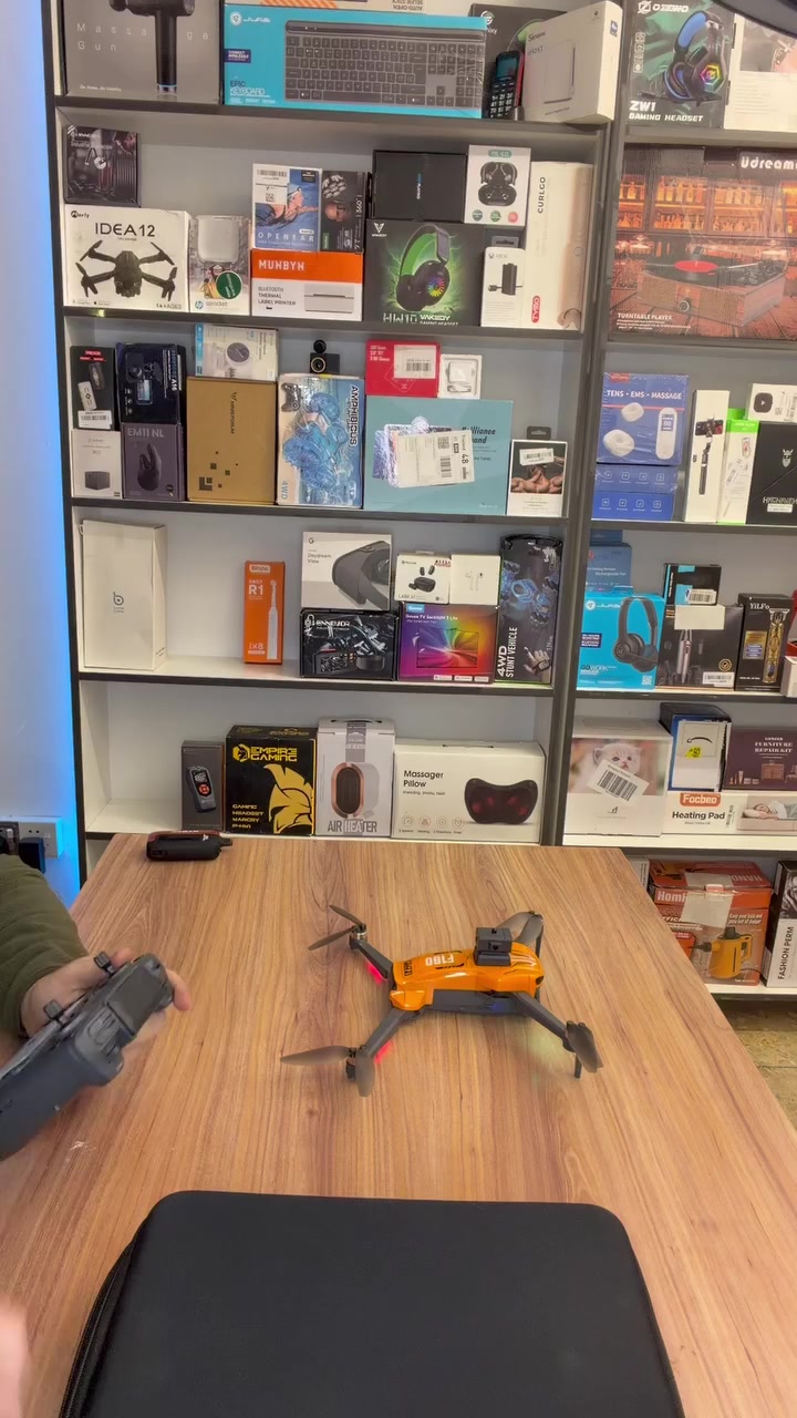 درون f180
شاشه رام برشلز امزون اصلي سعره ١٠٠ 

 للتواصل خاص او وتساب ***********
