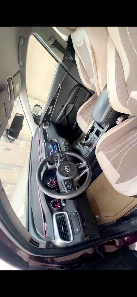 السلام عليكم اخوان سورنتو 2016وارد أمريكي السياره أربعه سلندر فور ويل خمسه راكب السعر  155$بيه مجال بصيط  العنوان بغداد شارع حيفا الستفسار هاذه الرقم ***********
