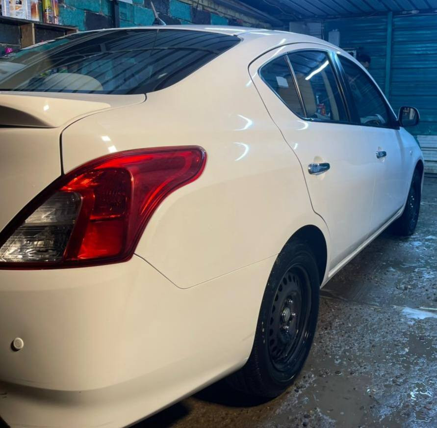 السلام عليكم عندي نيسان صني هندي موديل 2022 رقم اربيل بأسمي ماشيه 36 الف سبايدر ويل اسود شباك نيكل السعر 115 ورقه مكفوله من الصبغ فقط بيها طخه خفيفة على حطتها بالجاملغ الخلفي موضح بالصور للاستفسار الاتصال بالرقم *********** موقع السياره بغداد الغزاليه
