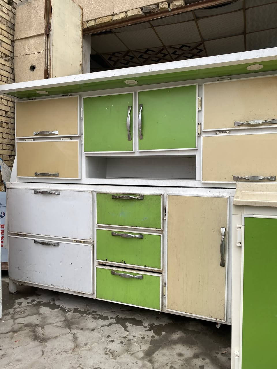 كاونترات وسنكات البيع جميع الاحجام وبأسعار مناسبة وبيه مجال رقمي للتواصل *********** ومكاني الزبير حي الريسسز شارع ابو ناجي قرب سيد غريب والمدرج
